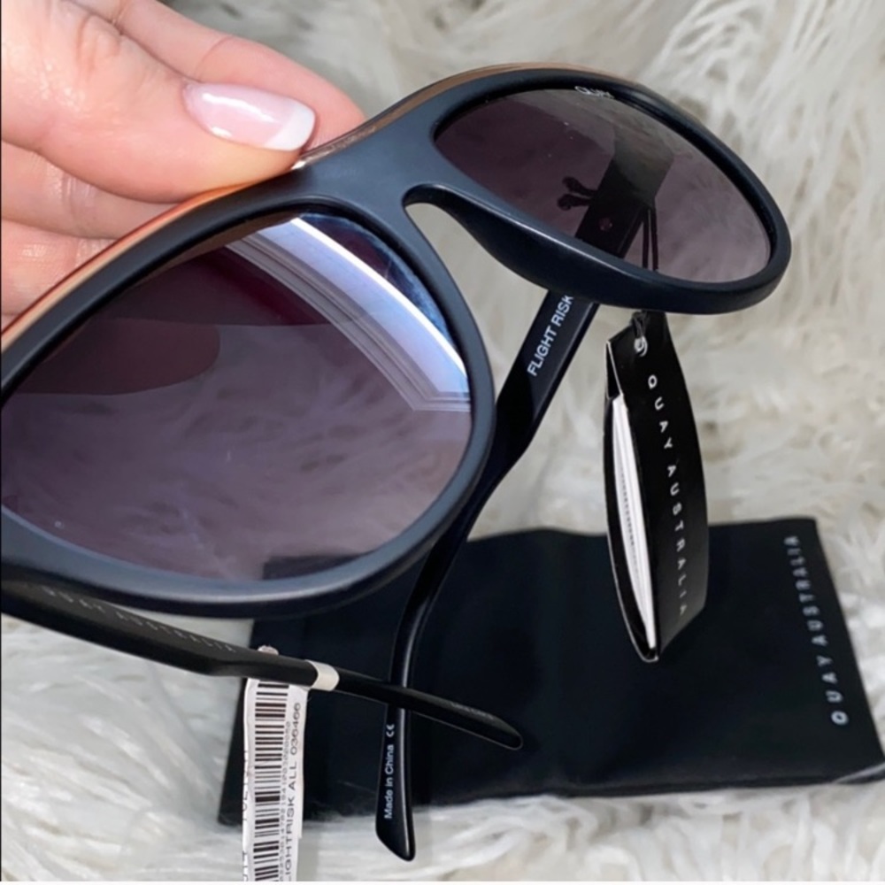 Quay Flight Risk Sunnies